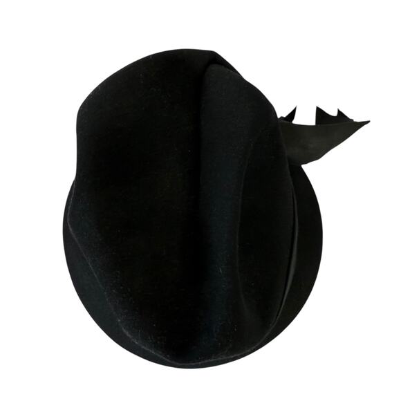 Vintage Lazarus Black Velvet Felt Cloche Hat w/ Ribbon 21\